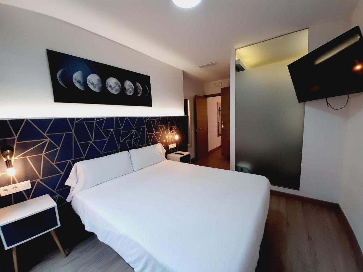 Hostal Laia By Gaiarooms برشلونة المظهر الخارجي الصورة