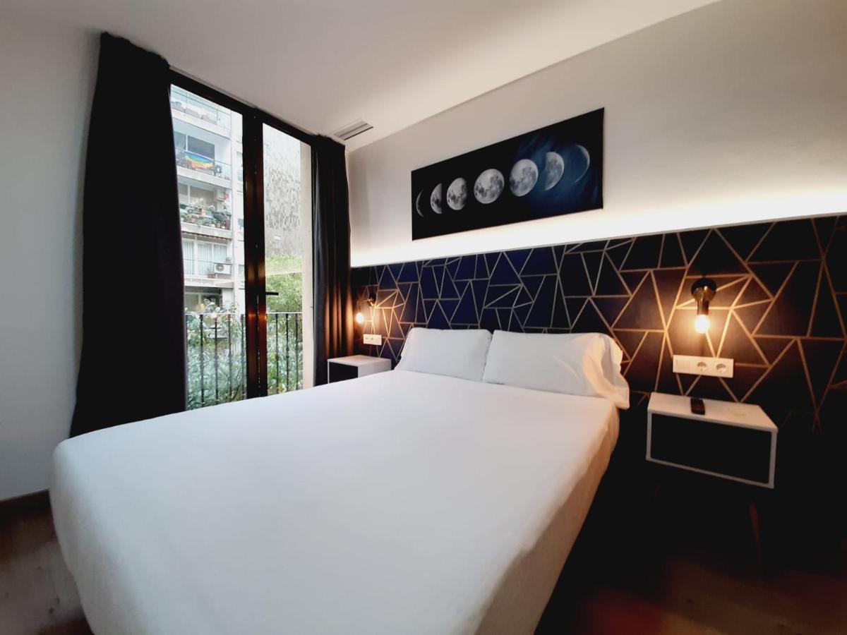 Hostal Laia By Gaiarooms برشلونة المظهر الخارجي الصورة